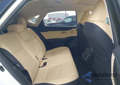 2021 Lexus Nx 300 Base/300 Luxury/300 F Sport z USA, uszkodzony, nr VIN JTJDARBZ6M5032438